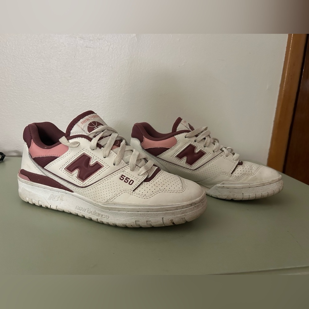 Women’s new balance 550 sneakers